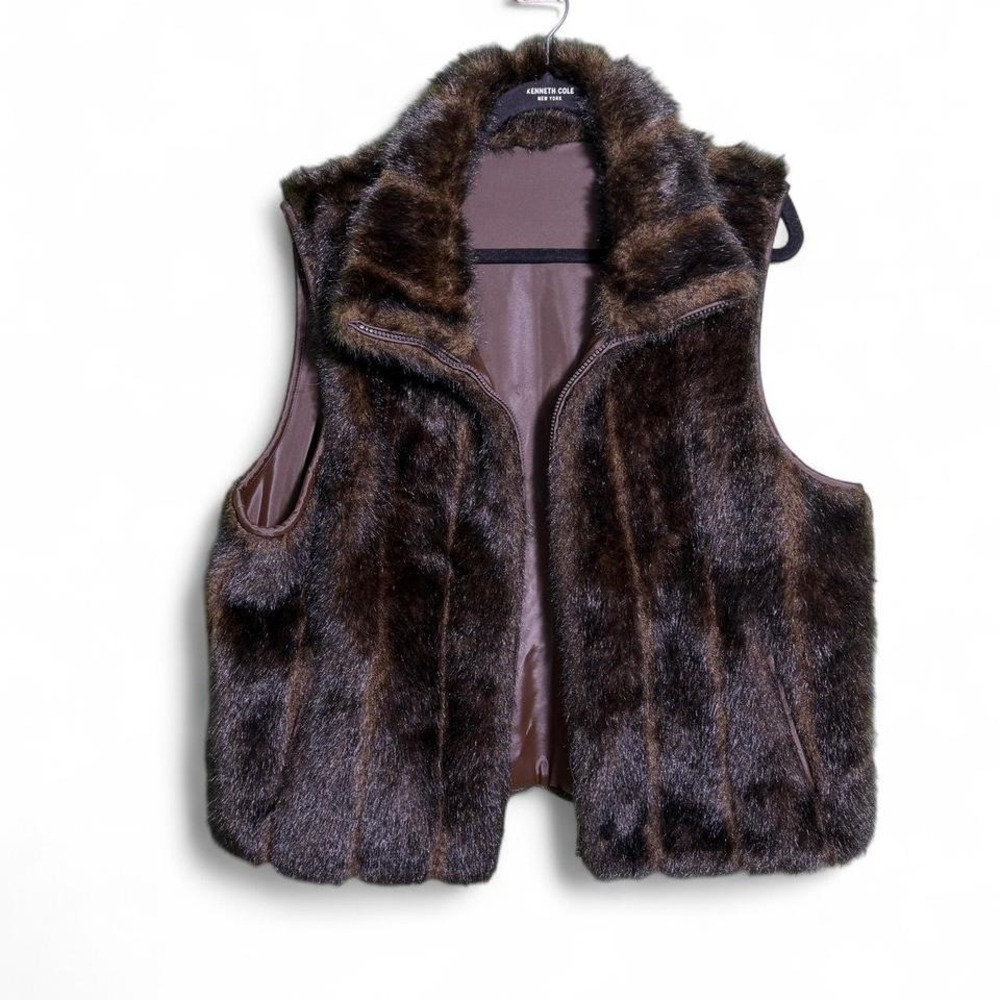 Brown faux fur zip up vest with pockets